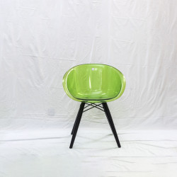 Cadeiras Pedrali coloridas